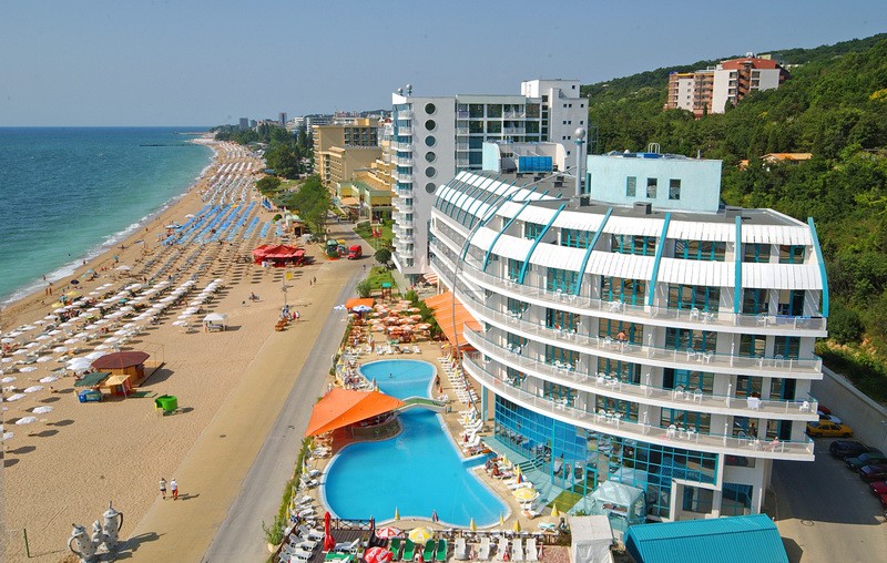 BerlinGoldenBeach.jpg